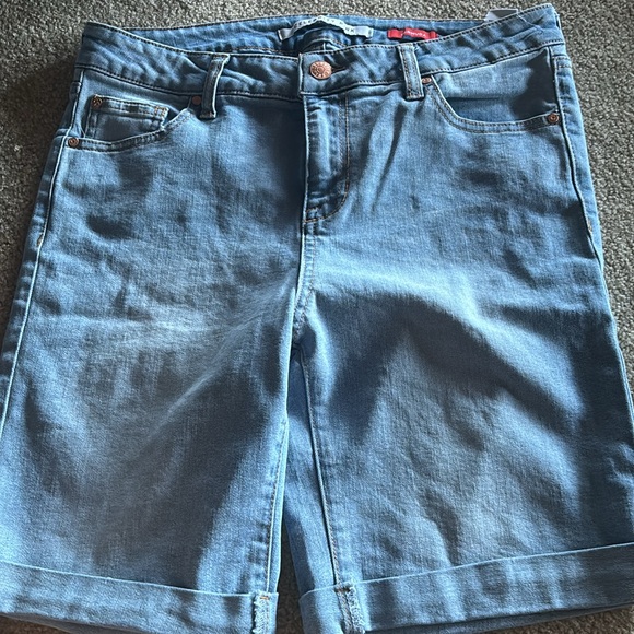 Jena shorts bundle - Picture 2 of 2